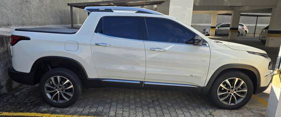 FIAT TORO 2.0 16V TURBO DIESEL VOLCANO 4WD AT9